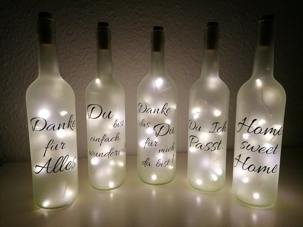 Leuchtflasche mit Spruch / Milchglasoptik und LED Lichterkette
